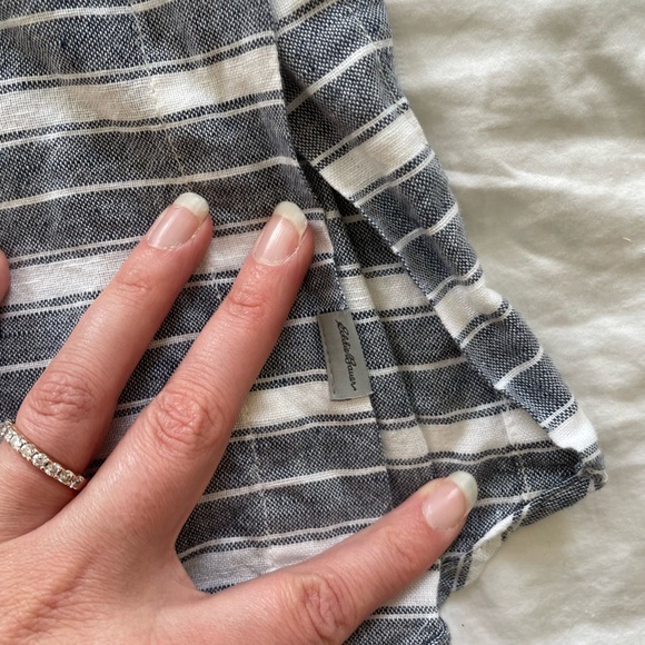 Eddie Bauer lightweight v-neck linen cotton blend quarter sleeve top | S - Picture 11 of 11